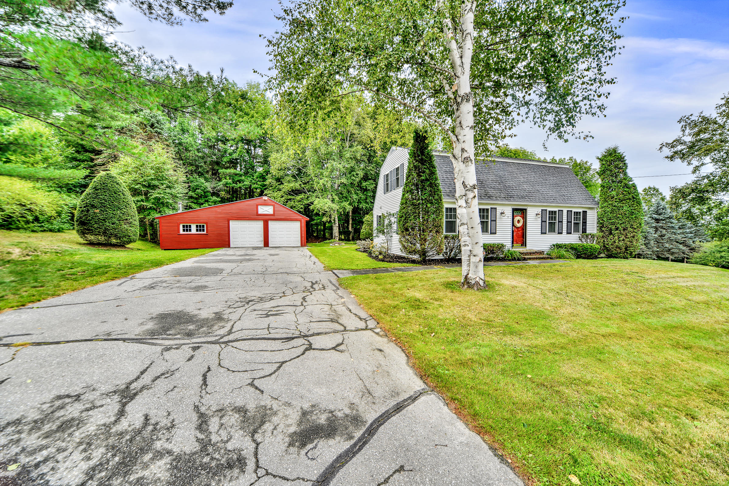 15 Hillside Road Manchester ME 04351