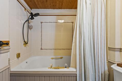 40 Mahlon Avenue Gorham ME 04038