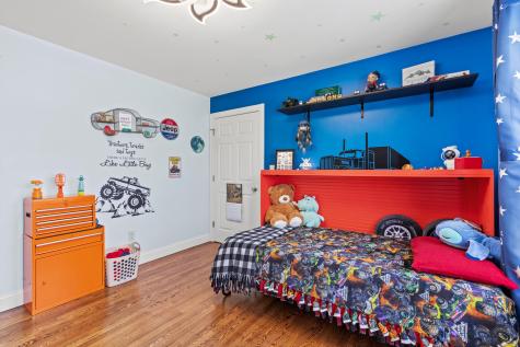 141 Thompson Road Kennebunk ME 04043