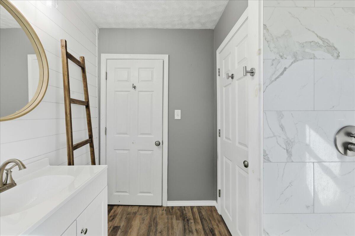 21 Knox Brothers Avenue Searsport ME 04974