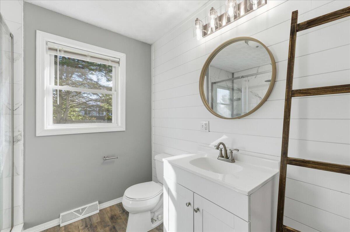 21 Knox Brothers Avenue Searsport ME 04974