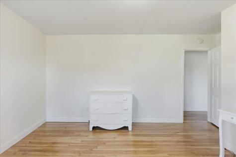 21 Knox Brothers Avenue Searsport ME 04974