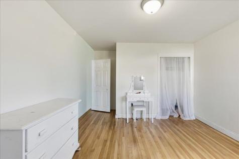 21 Knox Brothers Avenue Searsport ME 04974