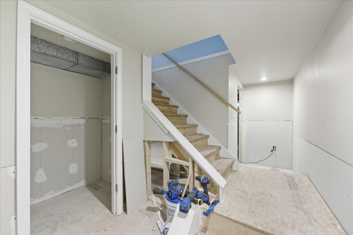 21 Knox Brothers Avenue Searsport ME 04974