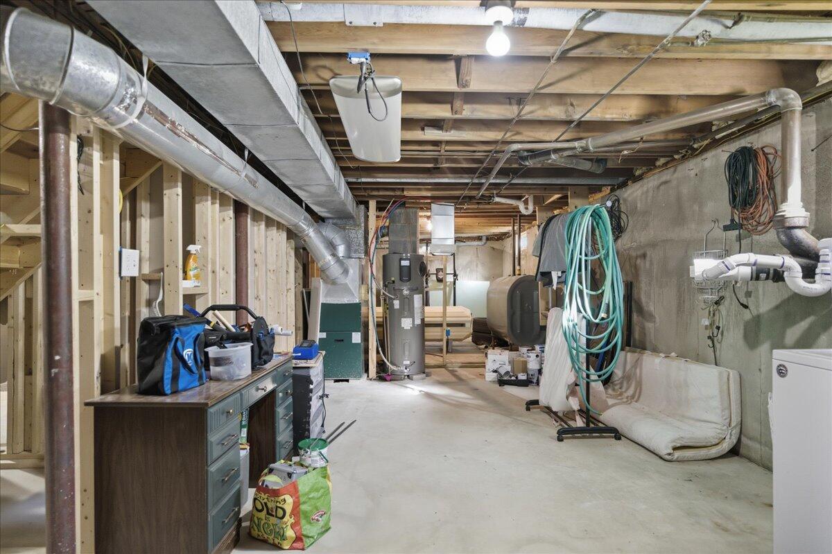 21 Knox Brothers Avenue Searsport ME 04974