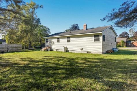 21 Knox Brothers Avenue Searsport ME 04974