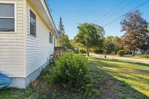 21 Knox Brothers Avenue Searsport ME 04974