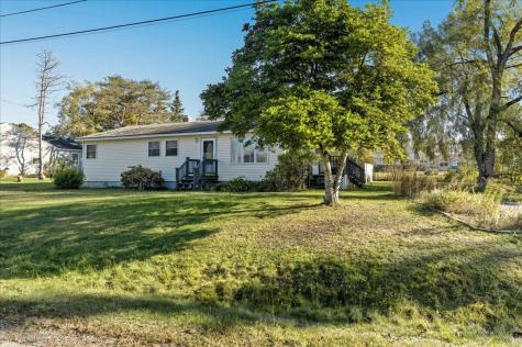 21 Knox Brothers Avenue Searsport ME 04974