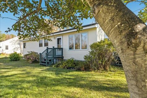 21 Knox Brothers Avenue Searsport ME 04974