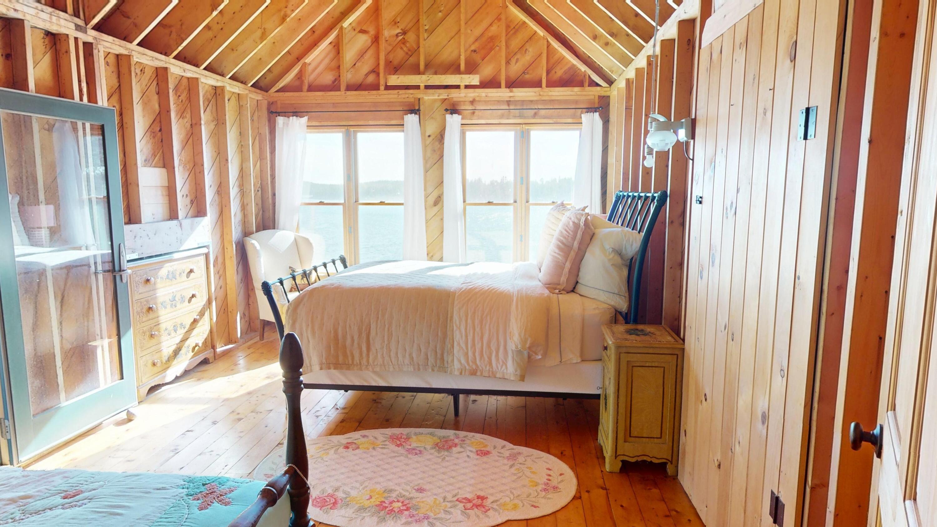 25 Hotel Cove Road Harrington ME 04643
