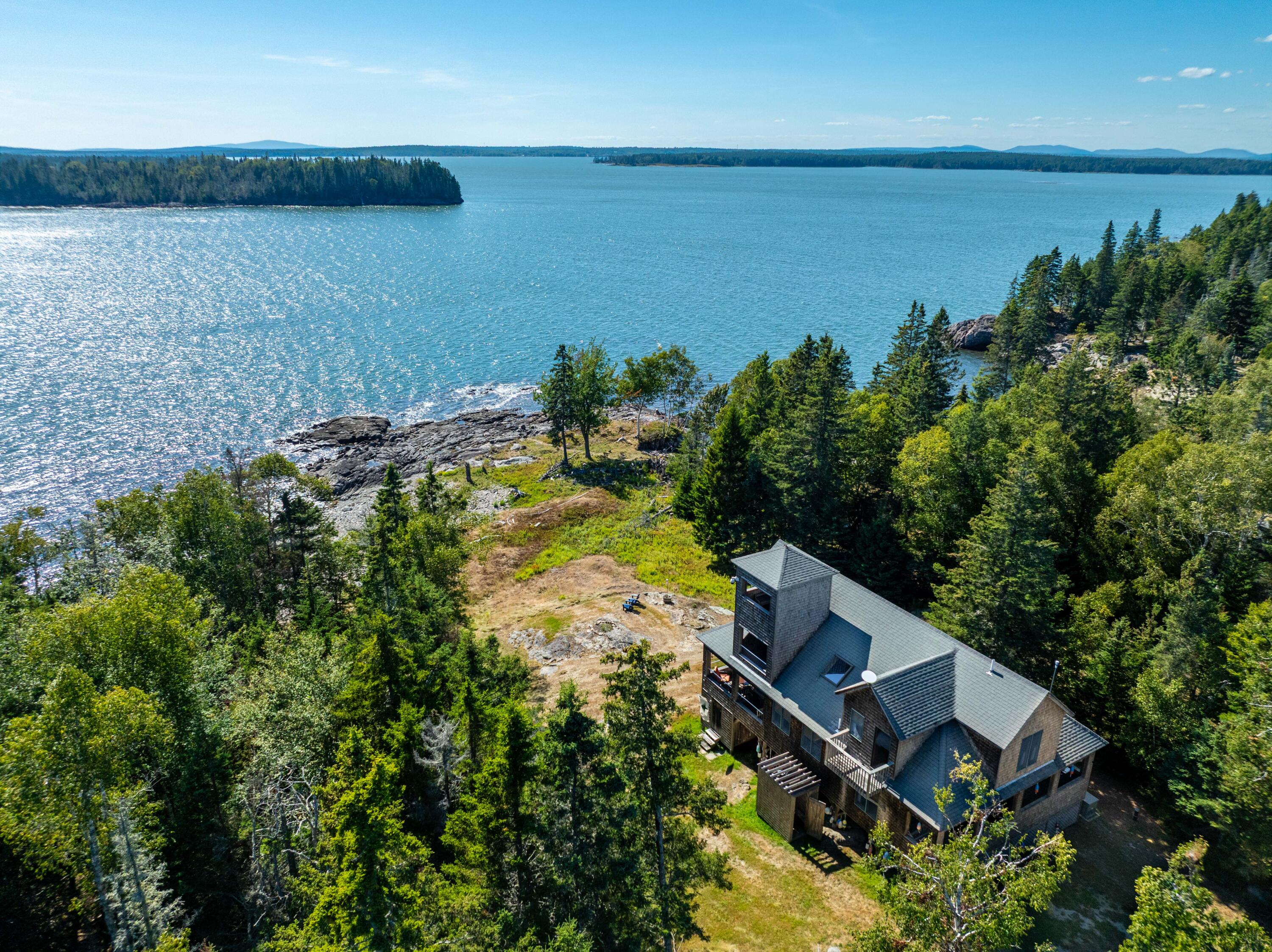 25 Hotel Cove Road Harrington ME 04643
