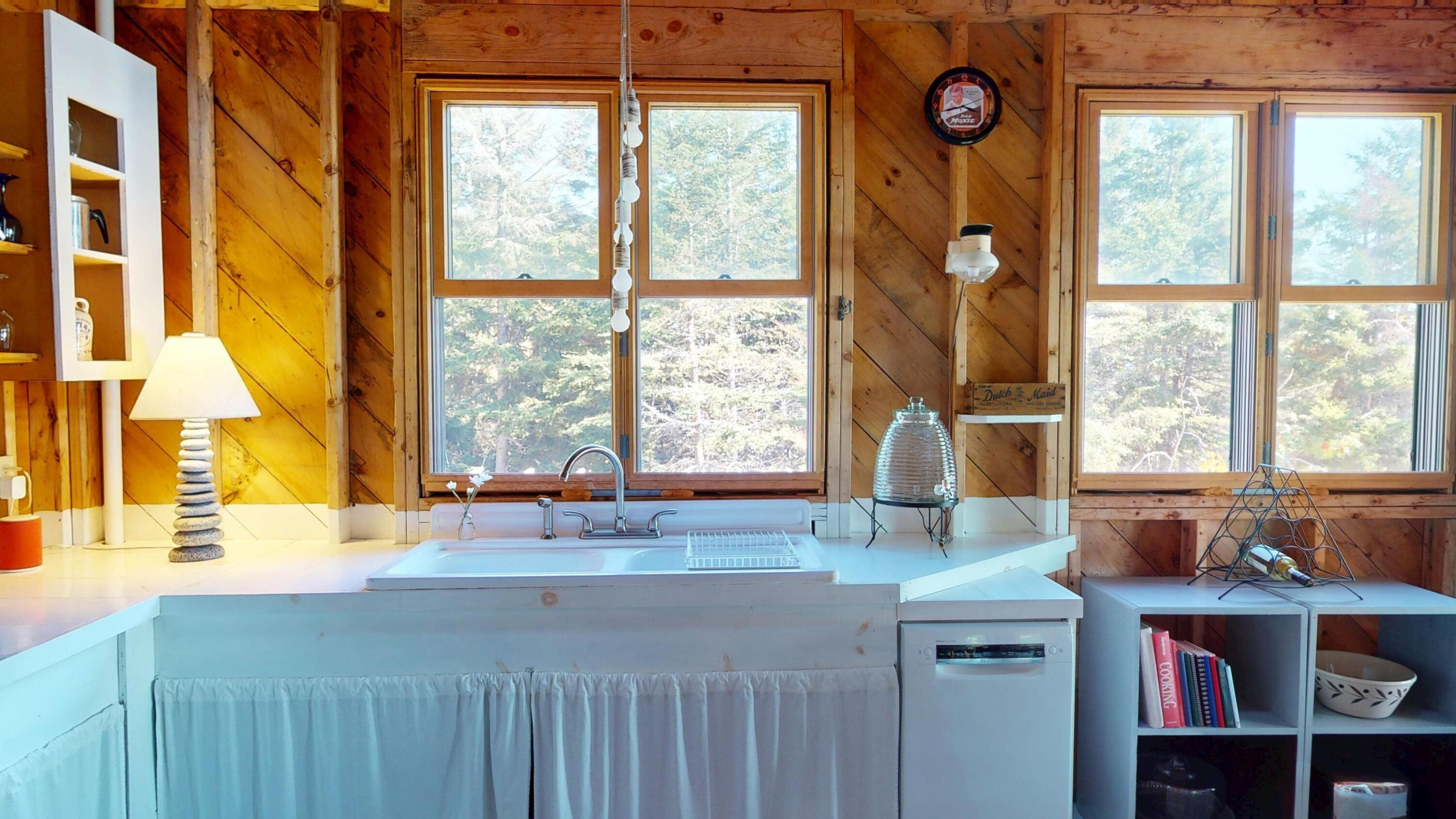 25 Hotel Cove Road Harrington ME 04643