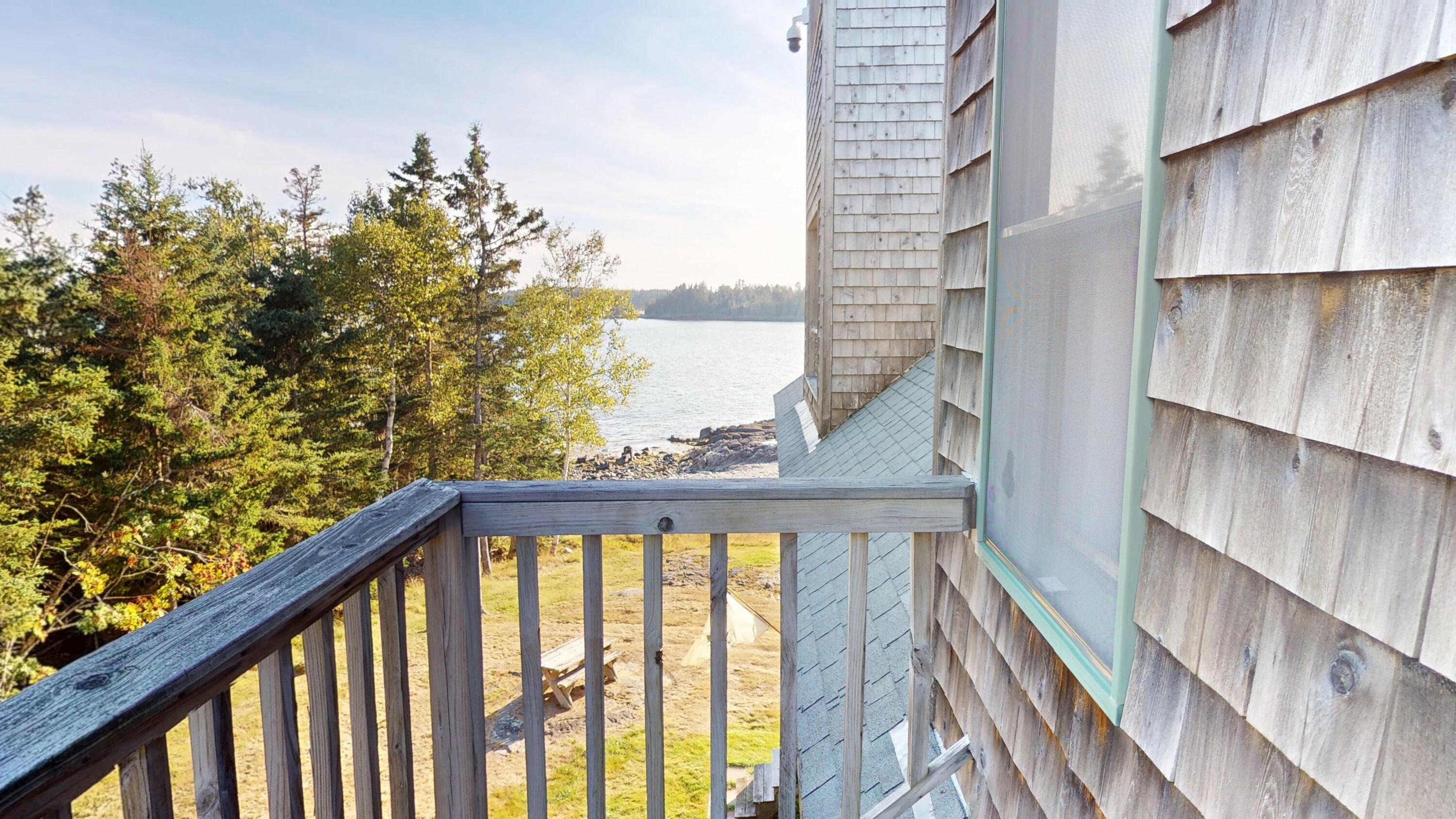 25 Hotel Cove Road Harrington ME 04643