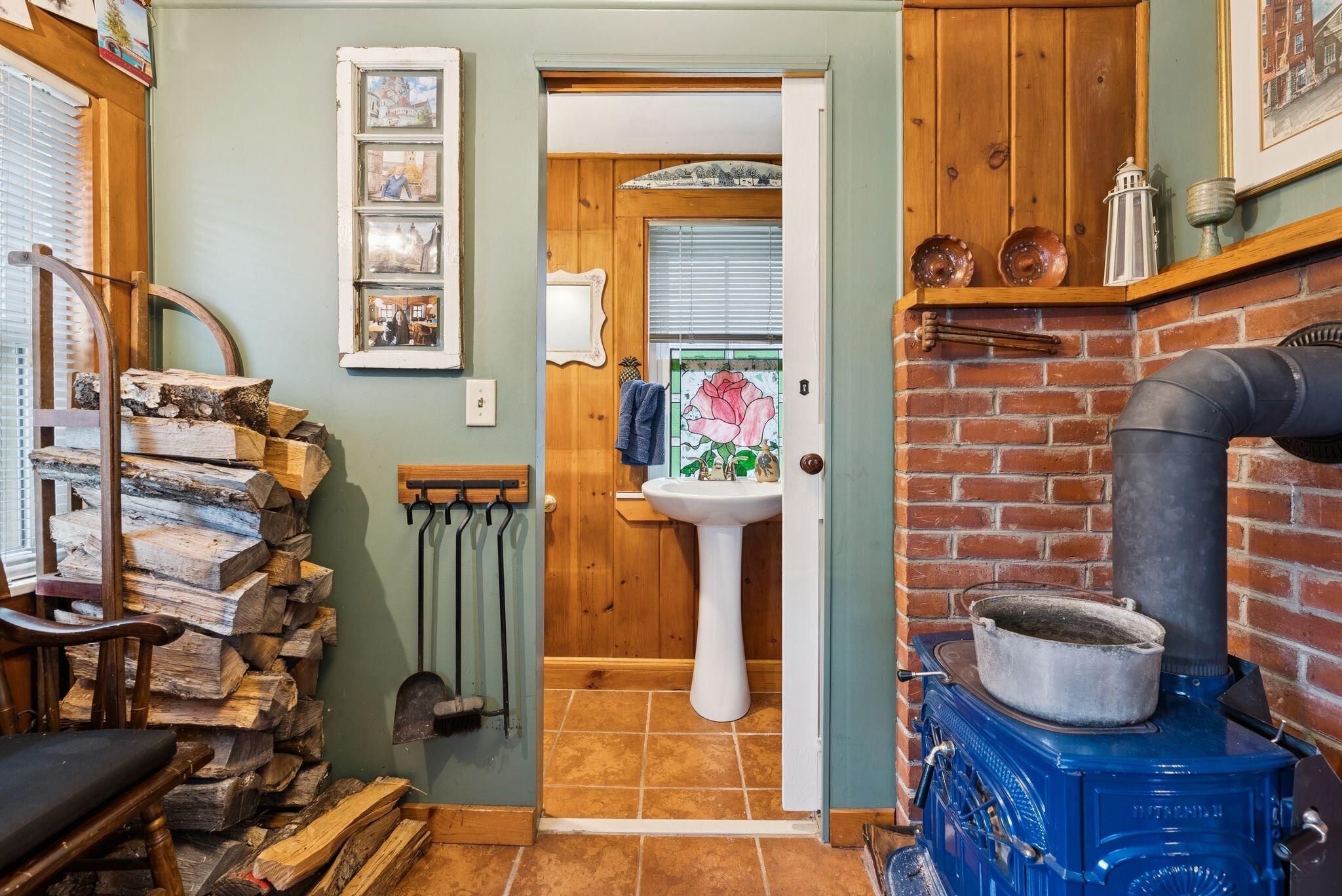 12 Sea Street Boothbay Harbor ME 04538