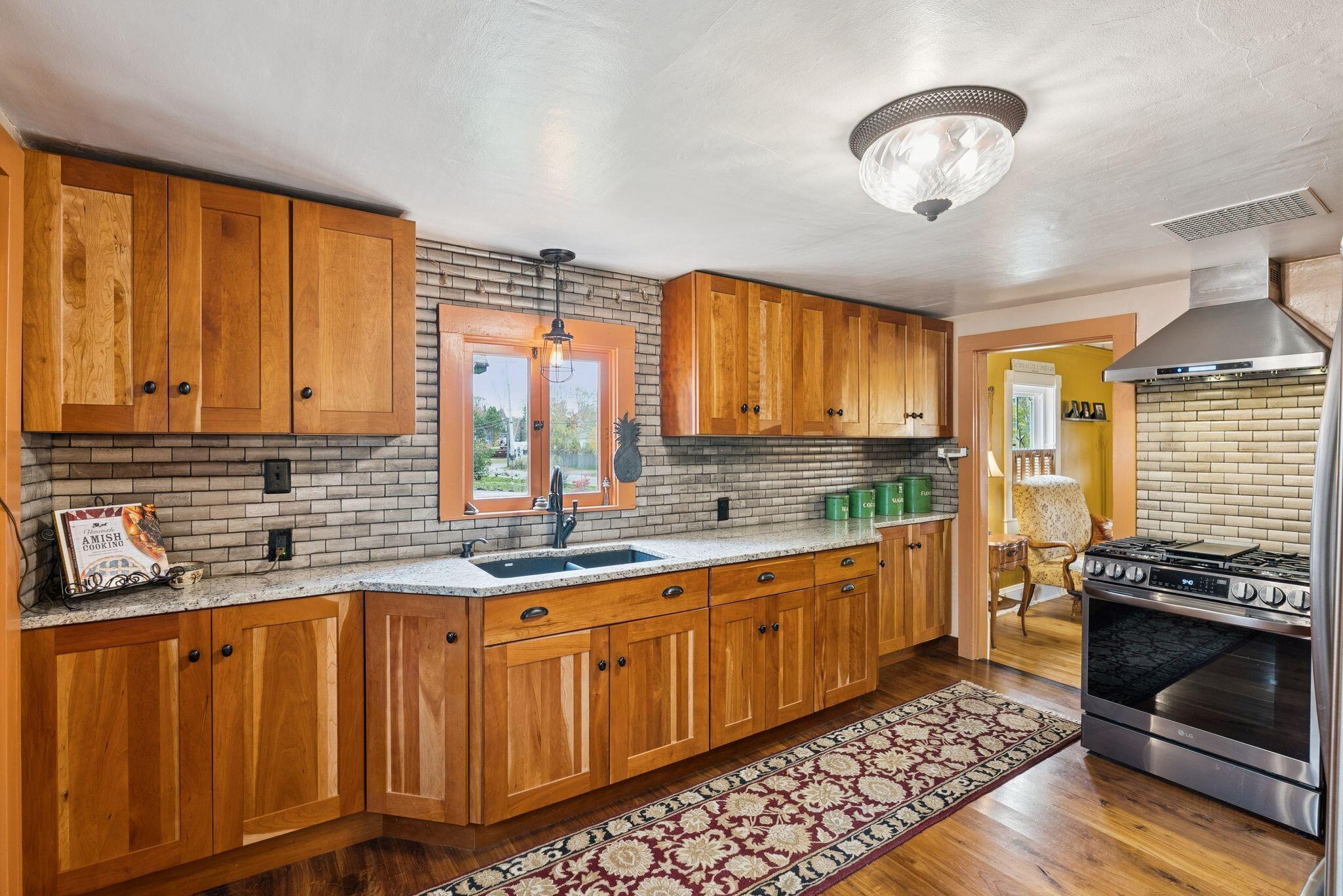 12 Sea Street Boothbay Harbor ME 04538