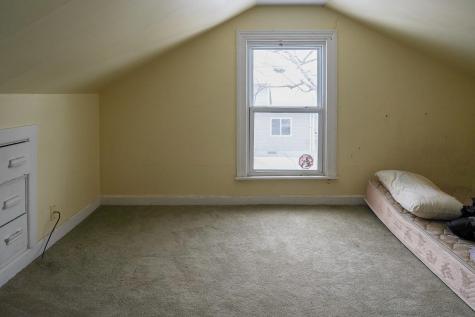 9 Boston Avenue Lewiston ME 04240