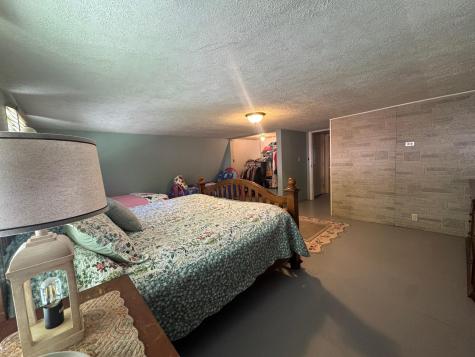 37 Clarks Lane West Gardiner ME 04345
