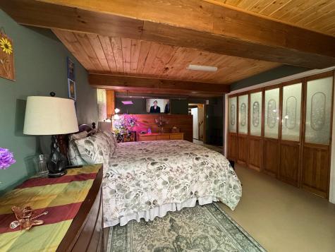 37 Clarks Lane West Gardiner ME 04345