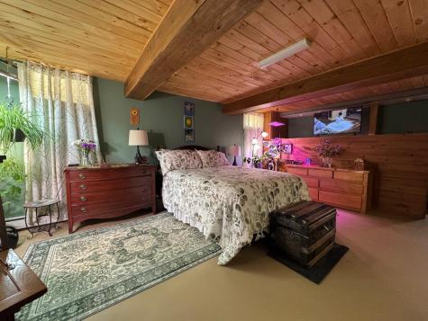 37 Clarks Lane West Gardiner ME 04345