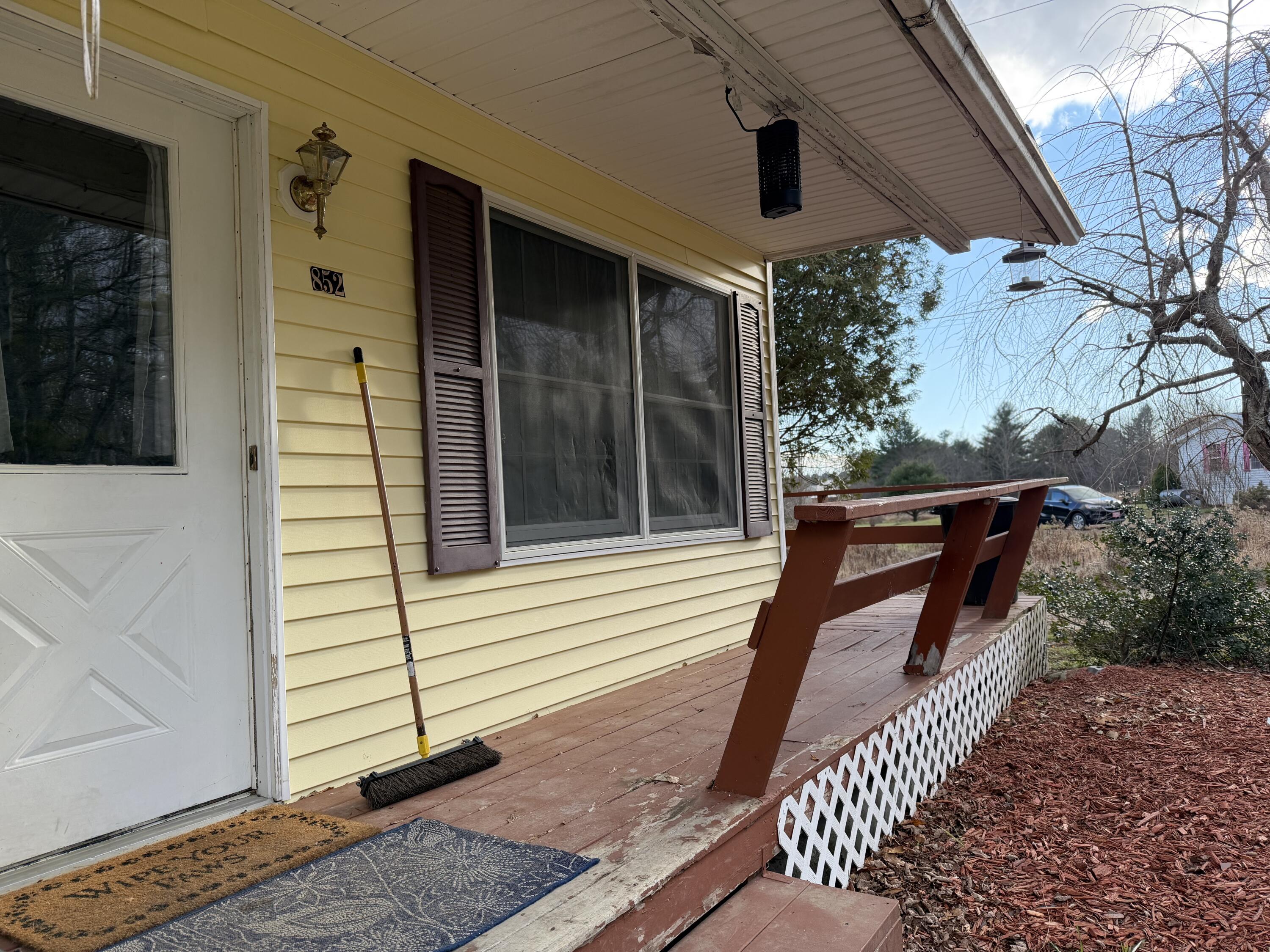 852 River Road Dresden ME 04342