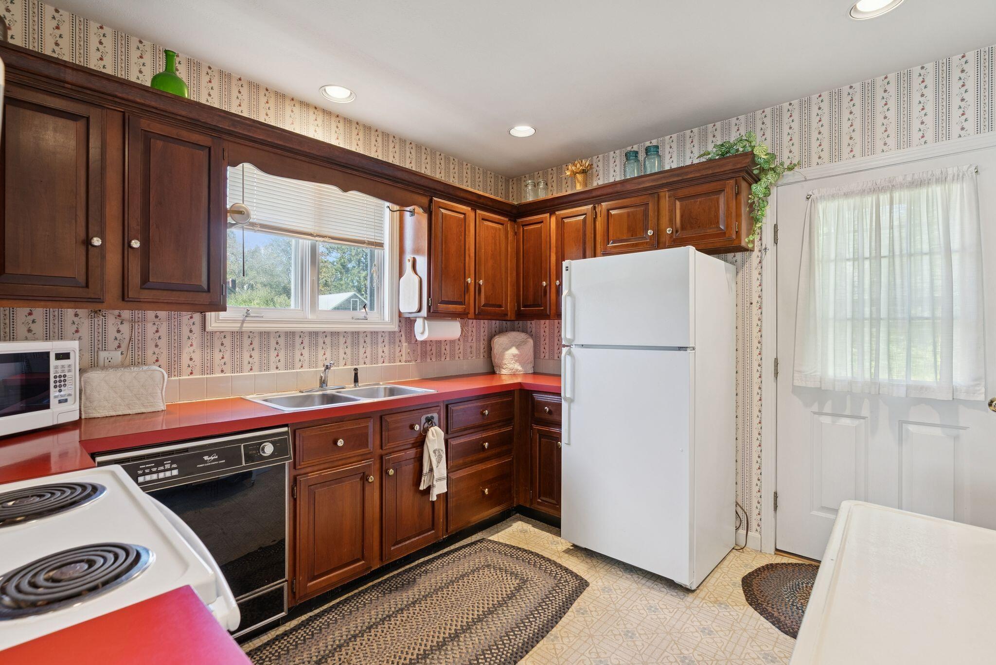 8 Tidewater Court Kennebunk ME 04043