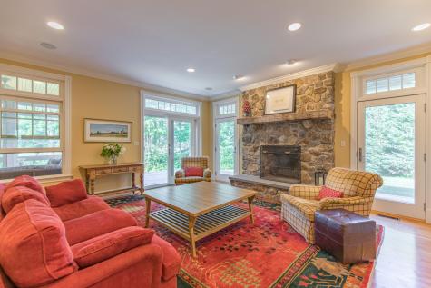 31 Wildwood Way Falmouth ME 04105
