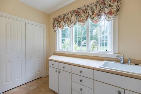 31 Wildwood Way Falmouth ME 04105