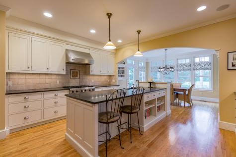31 Wildwood Way Falmouth ME 04105