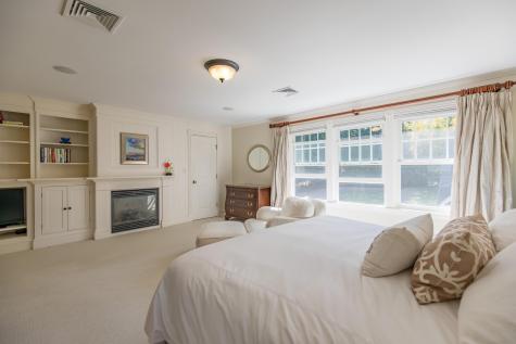 31 Wildwood Way Falmouth ME 04105