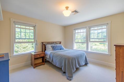 31 Wildwood Way Falmouth ME 04105