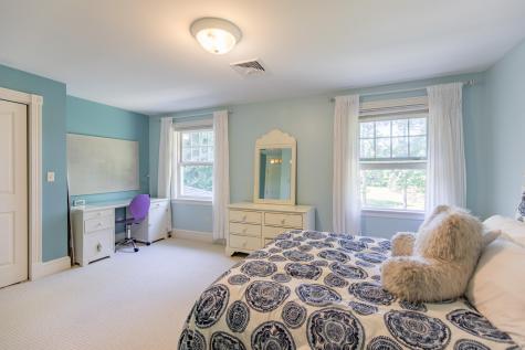 31 Wildwood Way Falmouth ME 04105