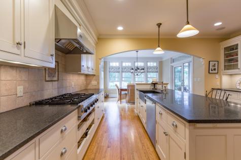 31 Wildwood Way Falmouth ME 04105