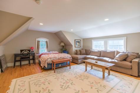 31 Wildwood Way Falmouth ME 04105