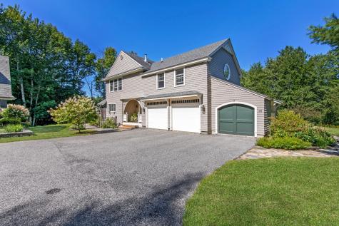 31 Wildwood Way Falmouth ME 04105