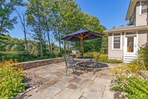 31 Wildwood Way Falmouth ME 04105