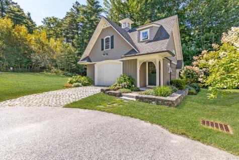 31 Wildwood Way Falmouth ME 04105