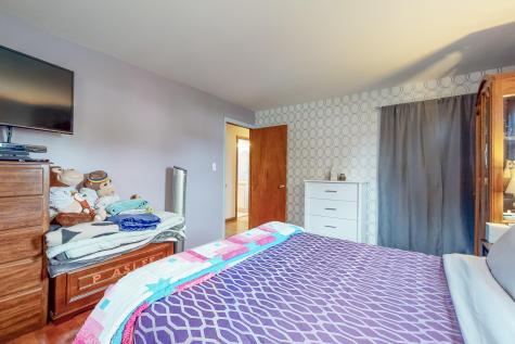 25 Martha Avenue Lewiston ME 04240