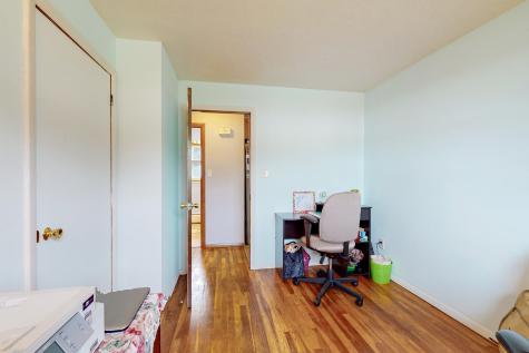 25 Martha Avenue Lewiston ME 04240