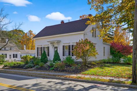 28 Fletcher Street Kennebunk ME 04043