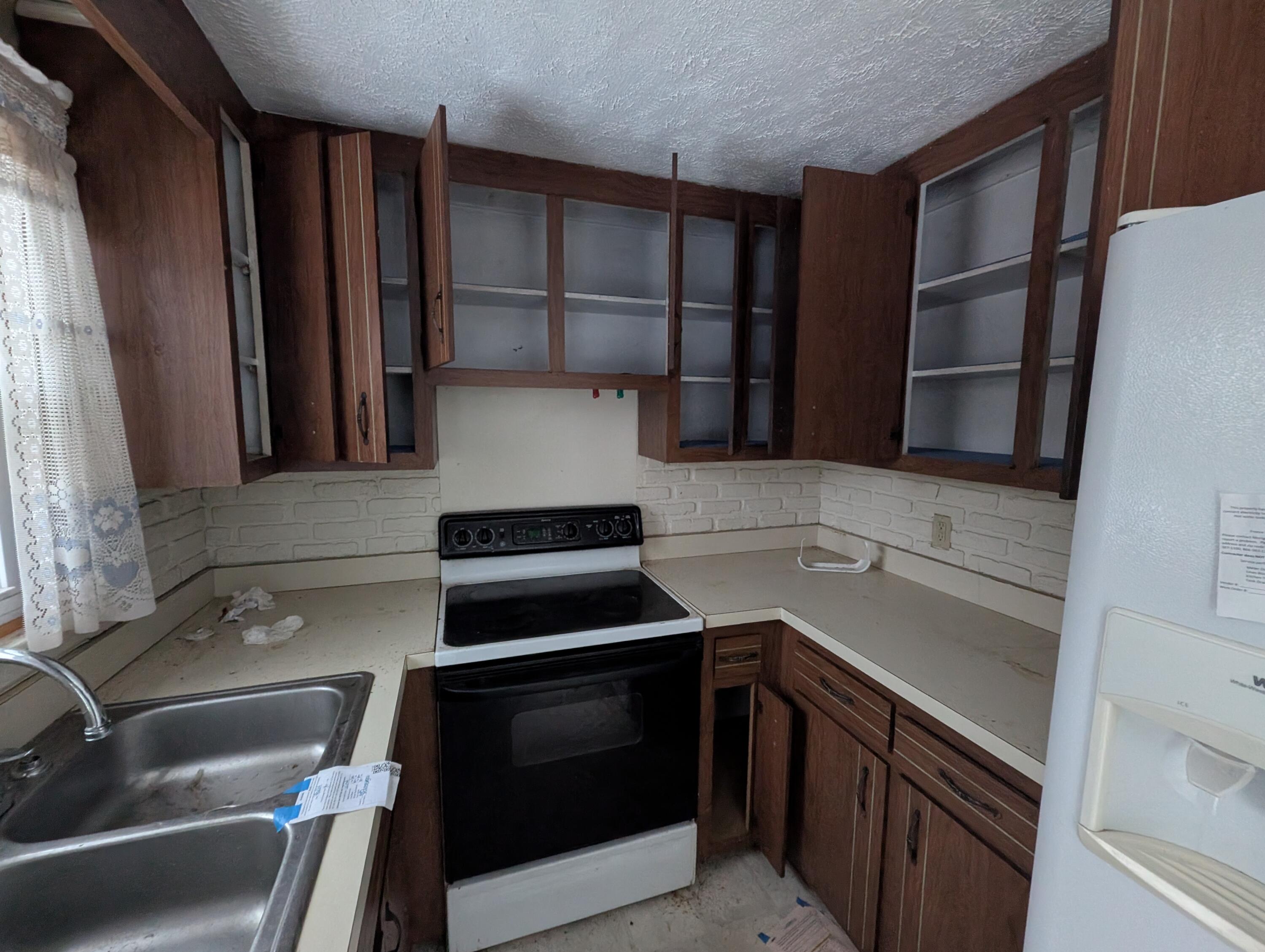 9 Devotion Avenue Sanford ME 04073