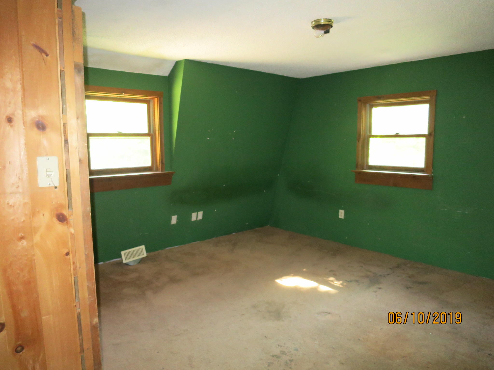 173 County Woods Road Newport ME 04953