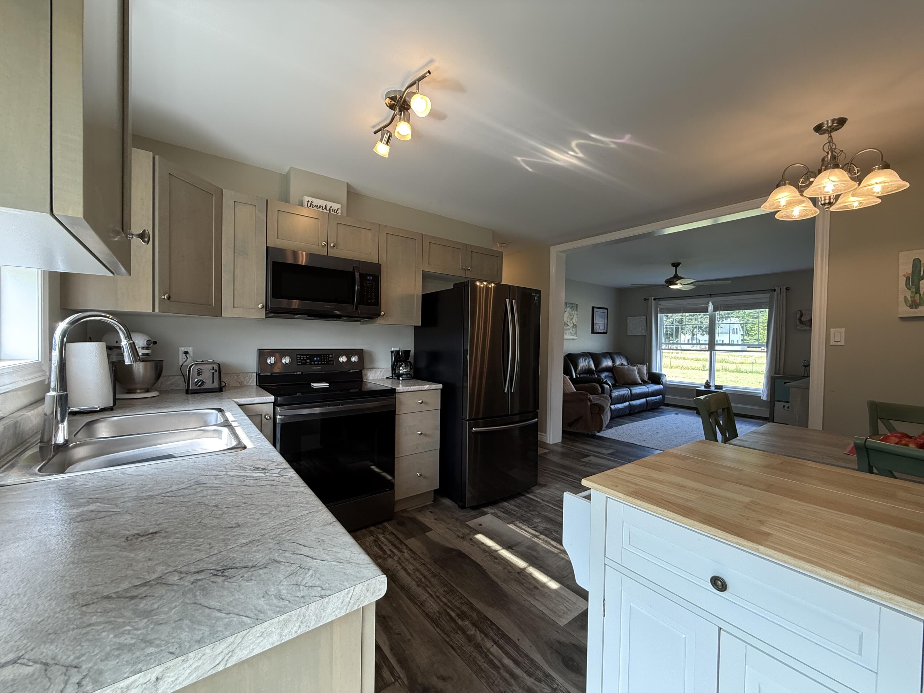 4 Hayfield Lane Lisbon ME 04250