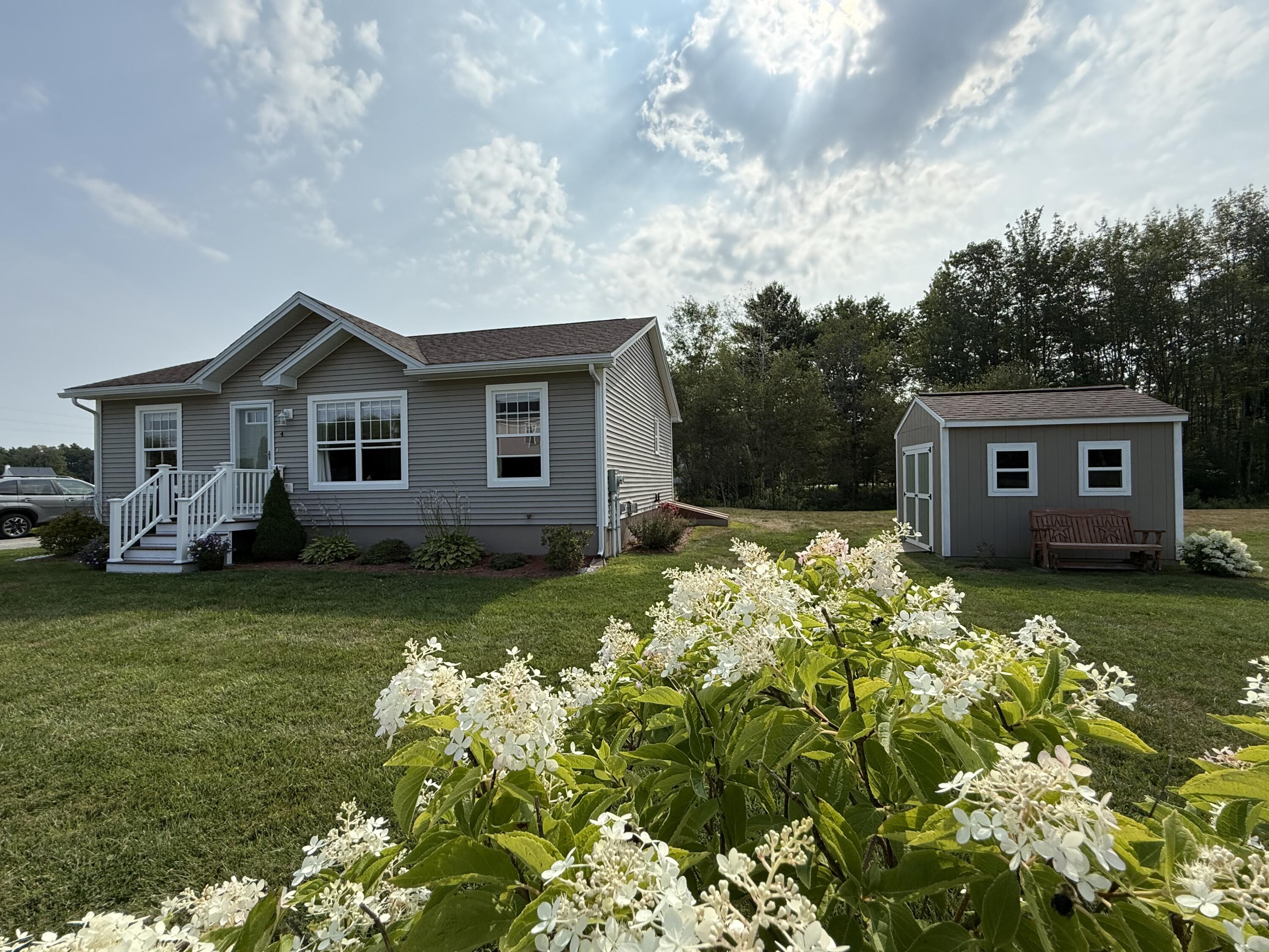 4 Hayfield Lane Lisbon ME 04250