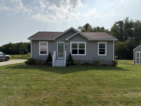 4 Hayfield Lane Lisbon ME 04250