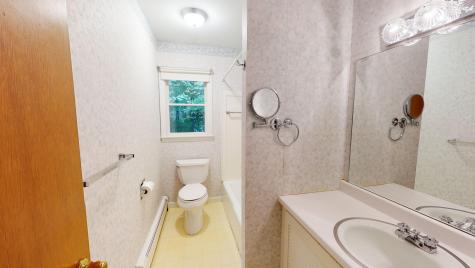 55 Sherbrooke Avenue Lewiston ME 04240