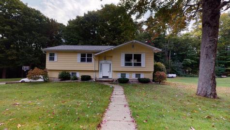 55 Sherbrooke Avenue Lewiston ME 04240