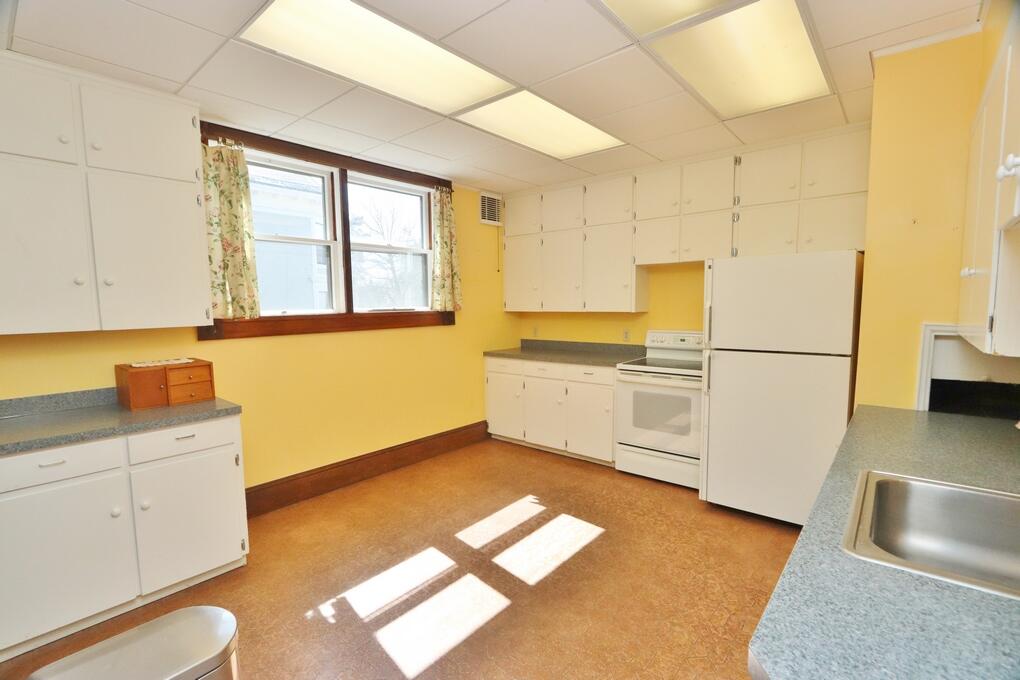 2 West Broadway Bangor ME 04401