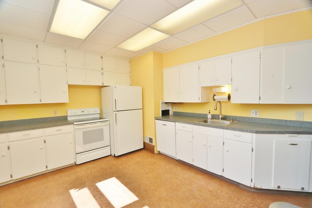 2 West Broadway Bangor ME 04401