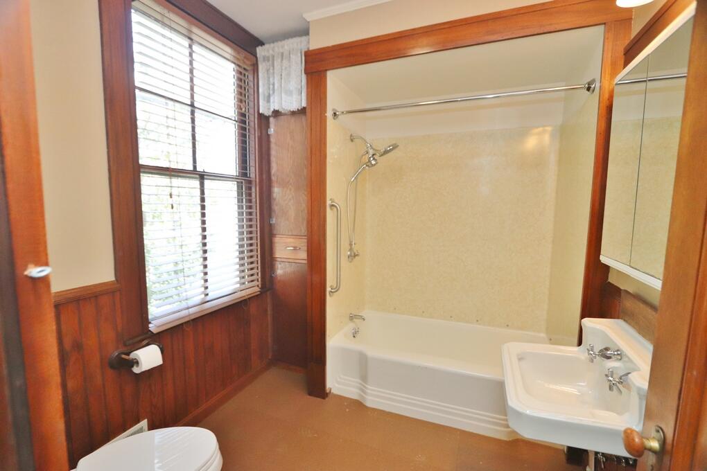 2 West Broadway Bangor ME 04401