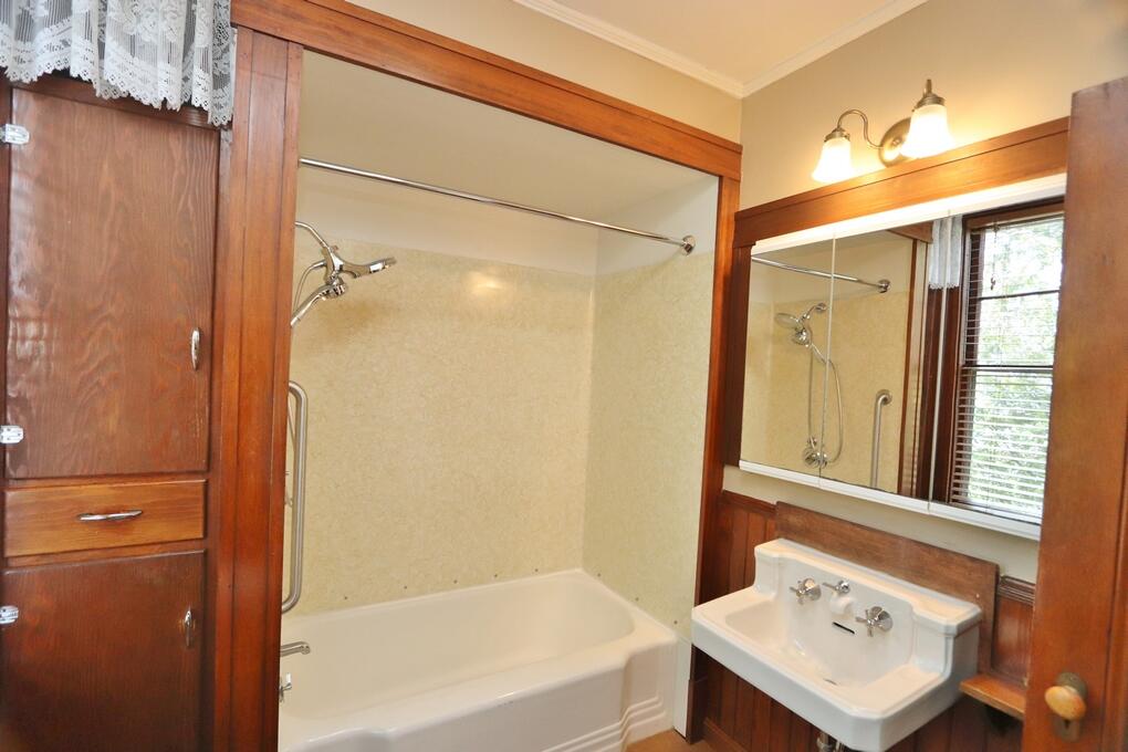 2 West Broadway Bangor ME 04401